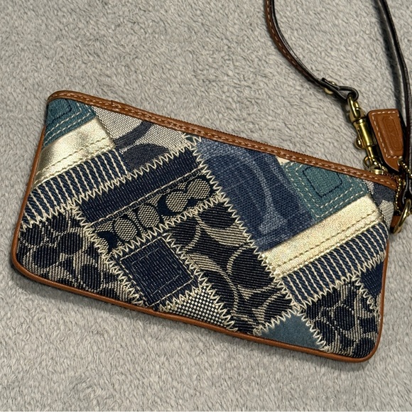 NWOT Coach Signature Indigo Denim and Leather Patchwork Wristlet